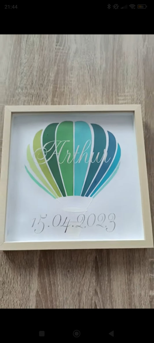 Cadre décoratif Montgolfière - Cadeau naissance personnalisé
