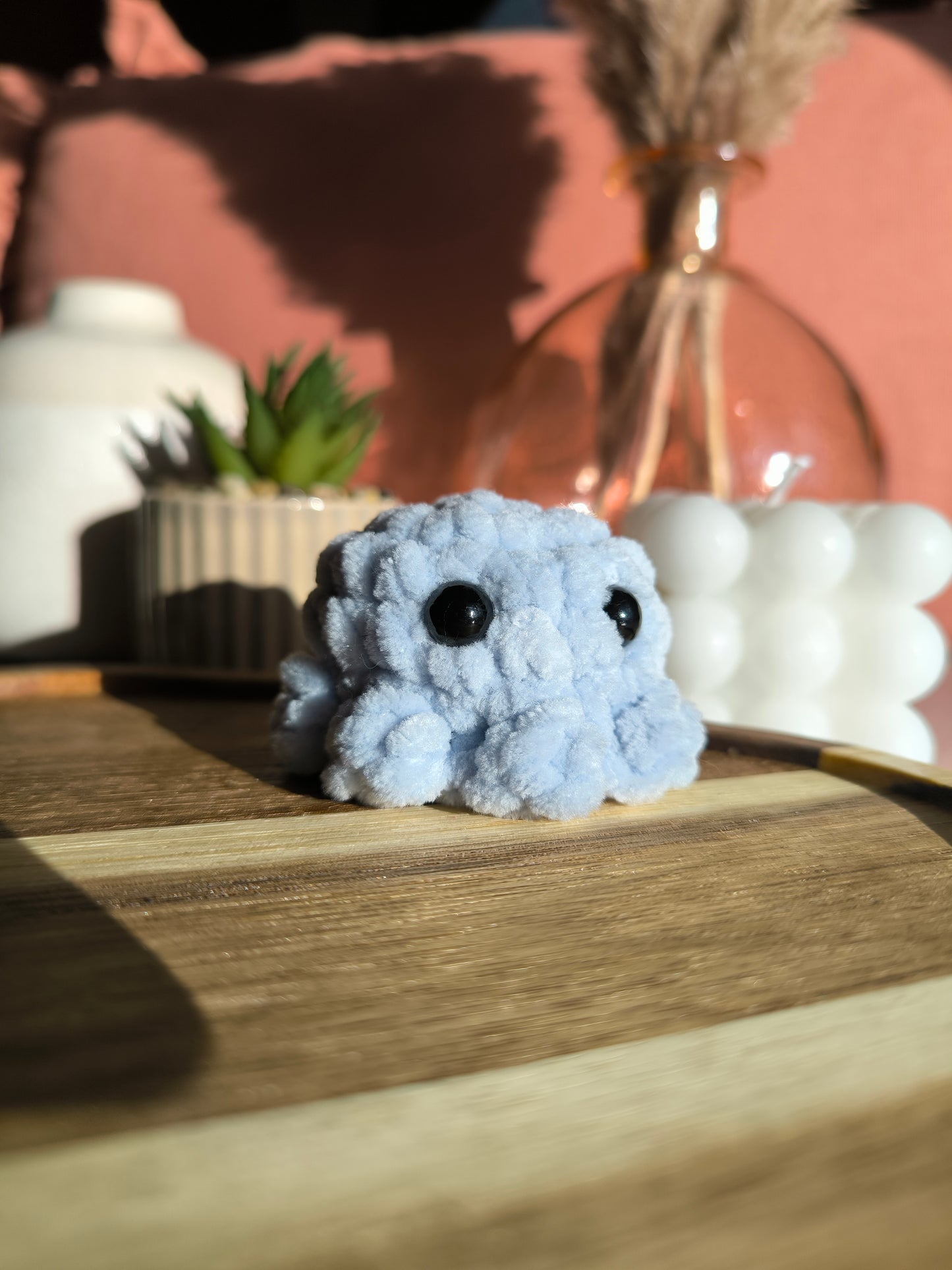 Petite pieuvre pilou pilou - Création au crochet