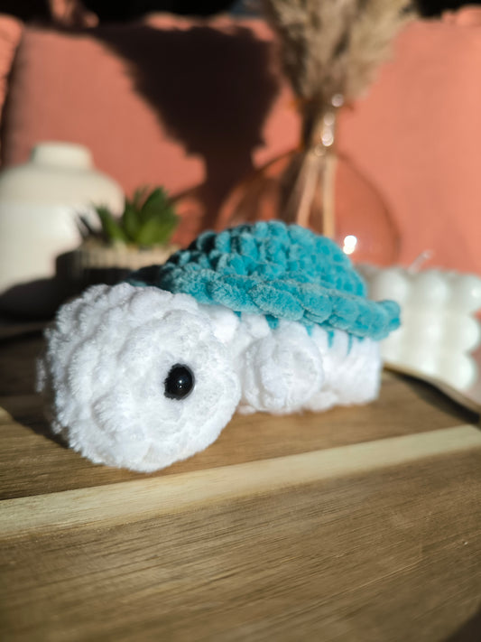 Tortue pilou pilou - création au crochet